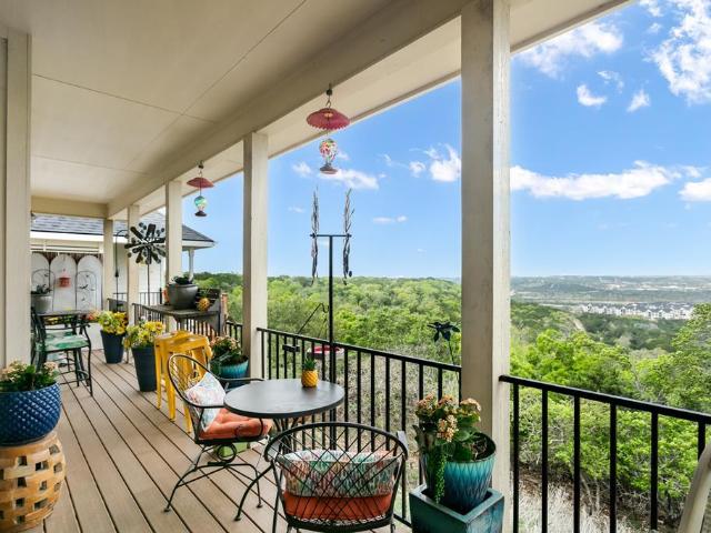 1025 Roanoke Ln, Kerrville, TX 78028 | MLS #104144