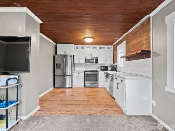 1025 S 84th Street
