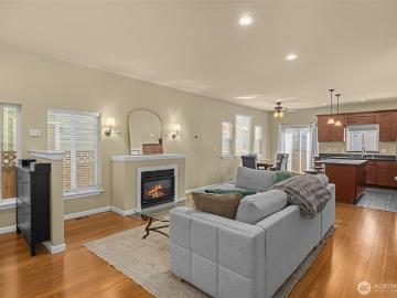 1025 th Ave SW, Seattle, WA 98146 | MLS #2496