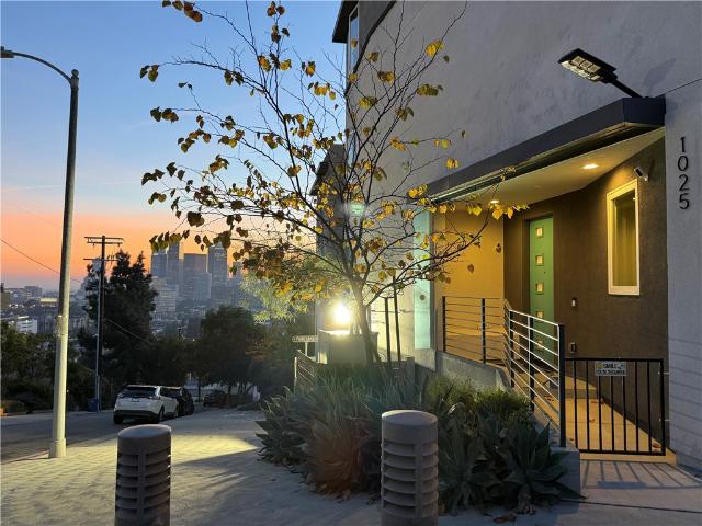 1025 White Knoll Dr, Los Angeles, CA 90012 | MLS #AR26124