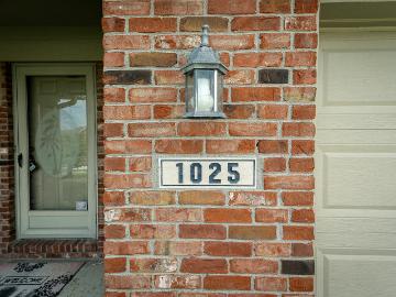 1025 Woodridge