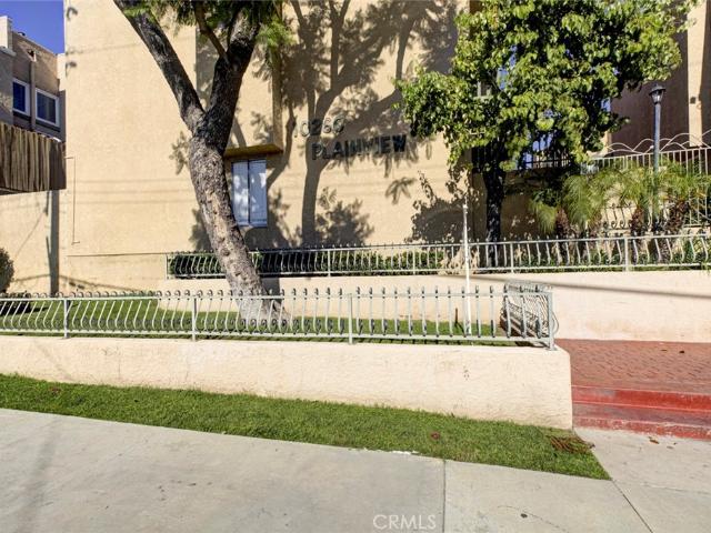 10260 Plainview Avenue 22