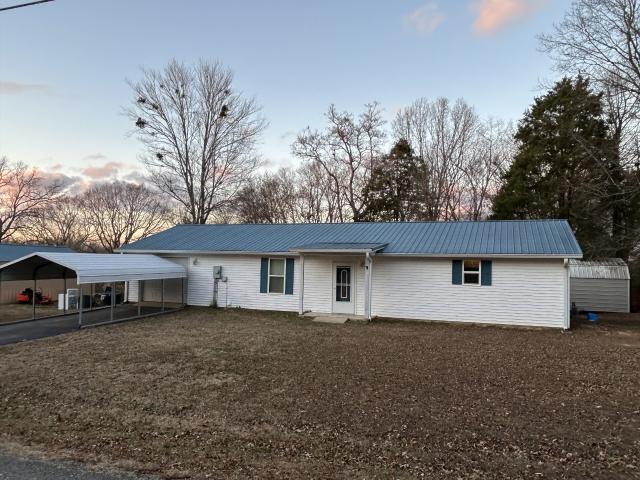 1026 Tom White Rd
