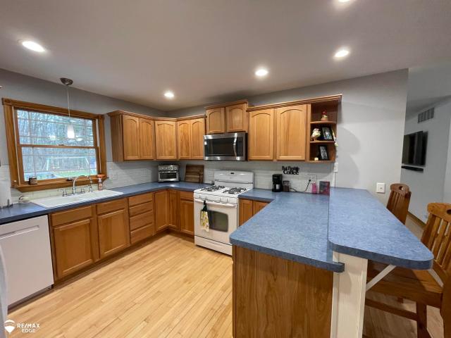 10275 Newland Drive