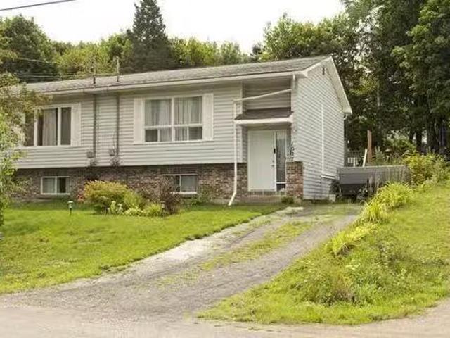 1027 Marie Crescent, Kentville, NS, B4N 4K4 house for sale.