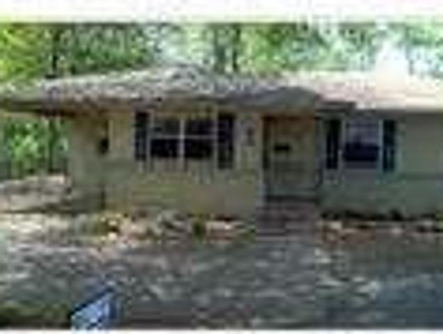 1027 Donaghey Ave Conway AR 72034 Nice affordable 3br 1ba near UCA