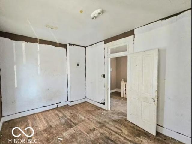 1027 S 8th Street