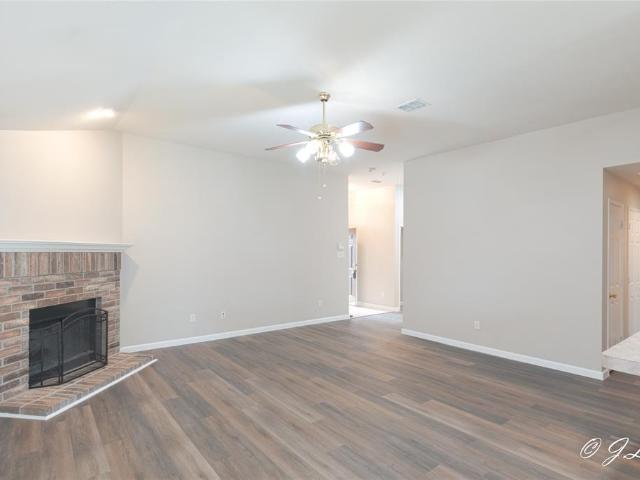 1027 Shackelford Lane