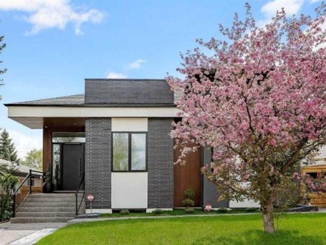 1027 39 Avenue Nw, Calgary, AB, T2K 0E2 house for sale | Listing ID A2345 | Royal LePage
