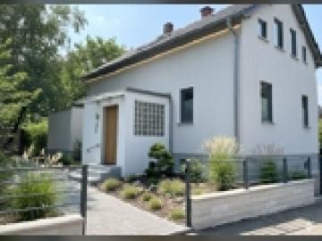 Haus zur Miete in Praunheim - Terrasse