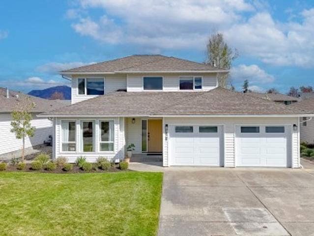 1028 Cushing Court, Kelowna, BC, V1Y 8W7 house for sale | Listing ID 10400 | Royal LePage
