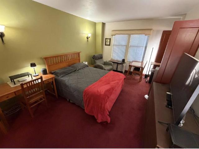 1028 E Juneau Ave, Unit 419