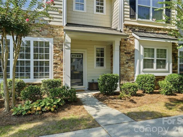 1028 Tabard Lane