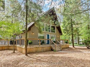 10291 Pines Parkway, Lambton Shores Grand Bend, ON, N0M 1T0 house for sale | Listing ID X13215 | Royal LePage