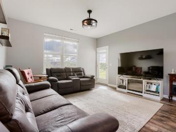 10298 Elm Lane
