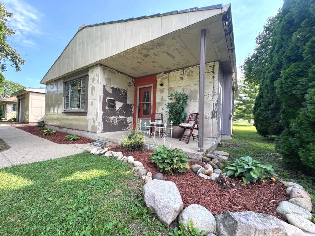 1029 S 5th Street