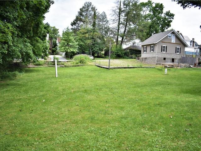 1029 School St, Indiana, PA 15701 | MLS #1714