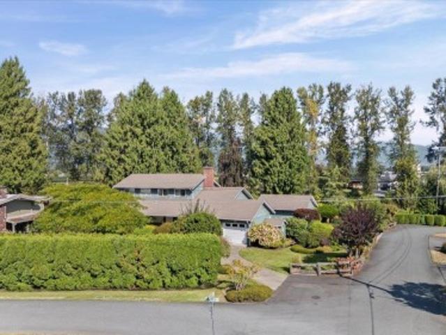 10200 Brentwood Drive, Chilliwack, BC, V2P 6G3 house for sale | Listing ID R3163 | Royal LePage