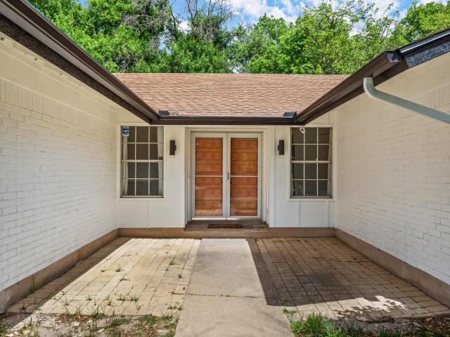 10201 Parkfield Dr