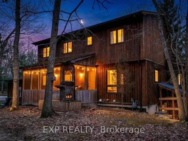 10207 Pinetree Drive, Lambton Shores Grand Bend, ON, N0M 1T0 house for sale | Listing ID X12970 | Royal LePage