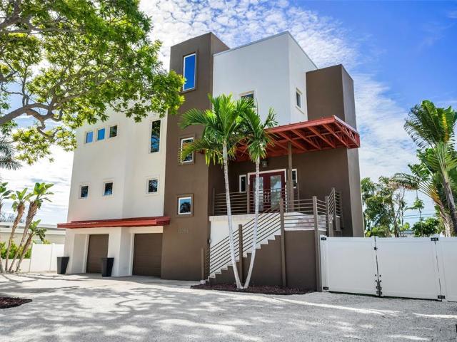 10206 4th St E, Treasure Island, FL 33706 | MLS #TB8447