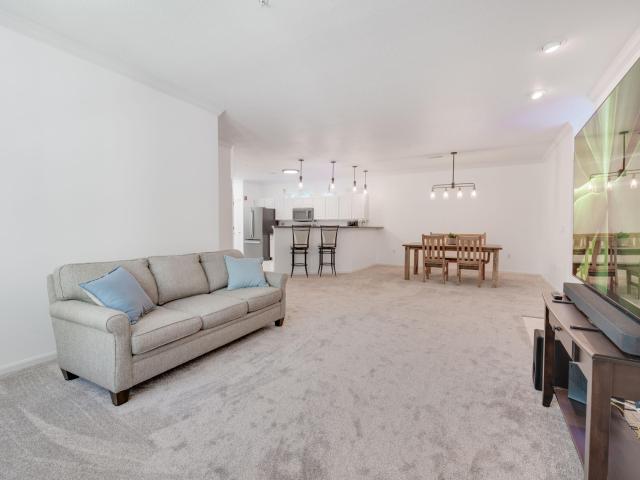 10208 W Deerwood Ln