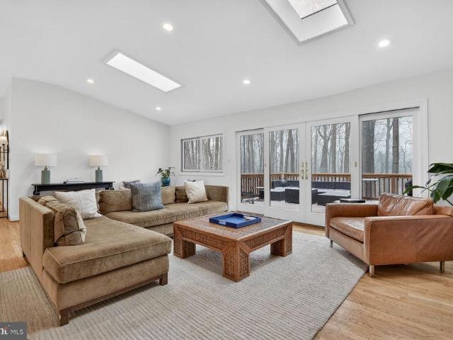 10209 Lloyd Road
