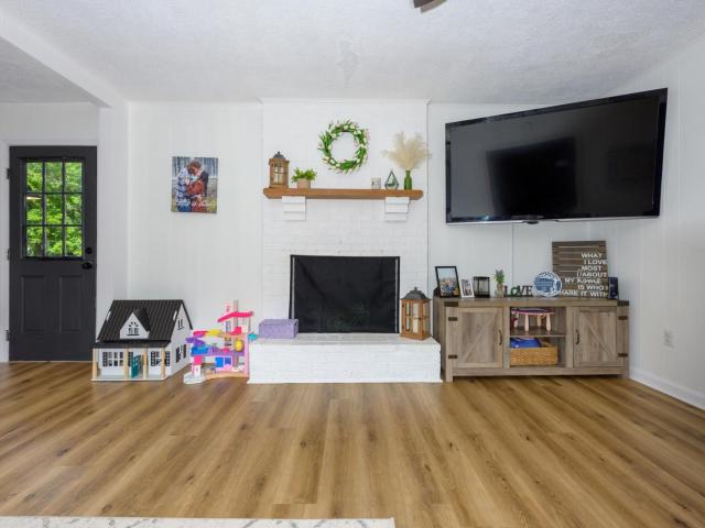 1020 Mohawk Road