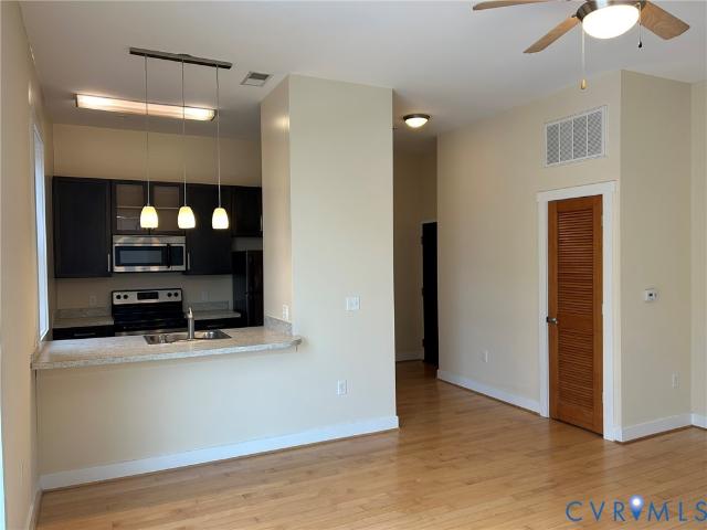 1020 Porter Street 203