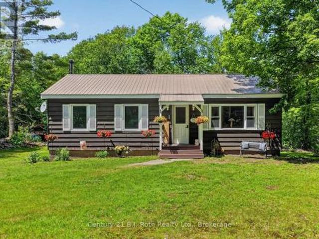 1020 Rosseau Lake Road 1, Muskoka Lakes Watt, ON, P0B 1P0 house for sale | Listing ID X13592 | Royal LePage