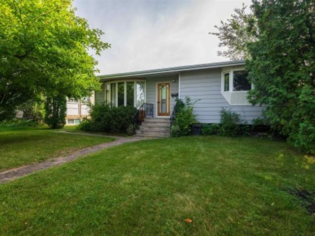 1020 Street Nw, Edmonton, AB, T6A 2V7 house for sale | Listing ID E4508 | Royal LePage