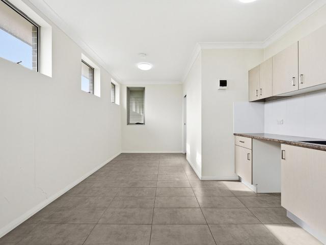 10/20a Centenary Road, Merrylands