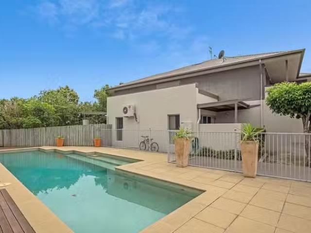 10/215 Benowa Road, BENOWA, QLD 4217 House for Rent