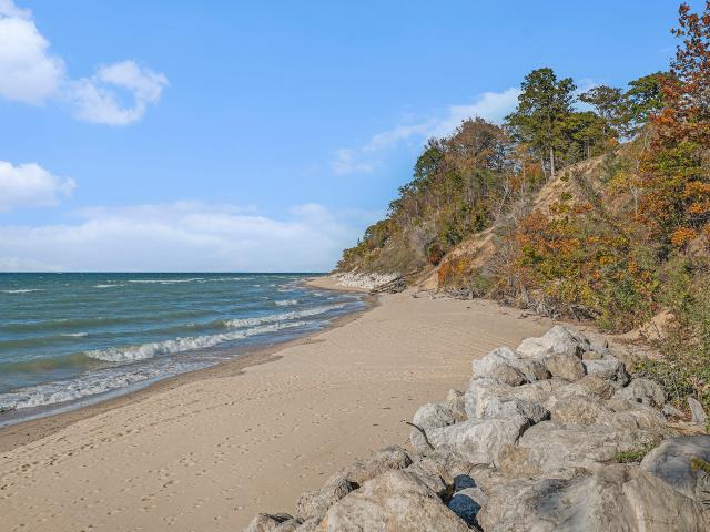 1021 Orchard Avenue, South Haven, MI 49090 | MLS #26030
