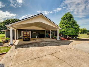 1021 Broughton Lane