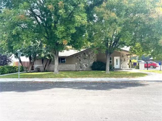 1021 CLAIRE AVE, CORCORAN, CA 93212