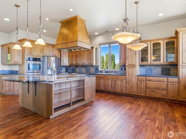 1021 Country Court