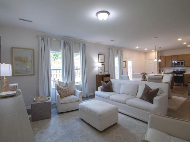 1021 Pinnacle Parkway