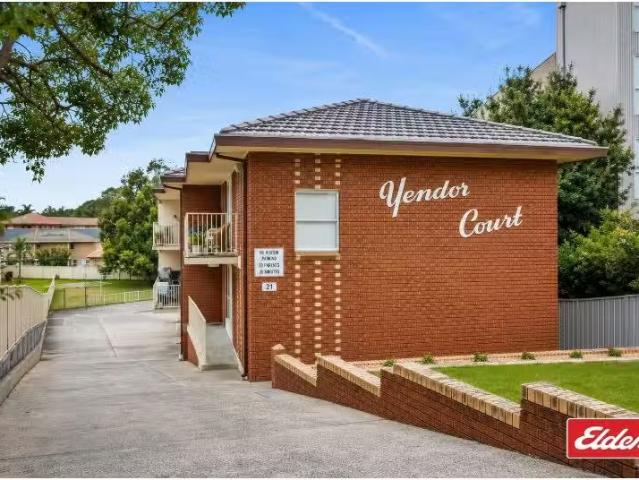 10/21 Staff Street, Wollongong Apartment for rent Listed by E.