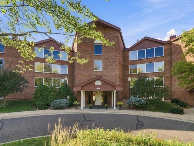 1021 Sibley Memorial Hwy Apt 404, Lilydale, MN 55118