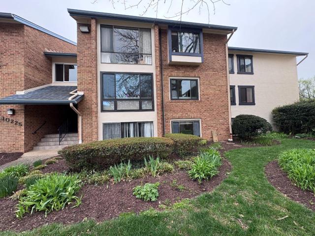 10225 Valentino Dr, Unit 7201, Oakton, VA 22124 | MLS #VAFX2300