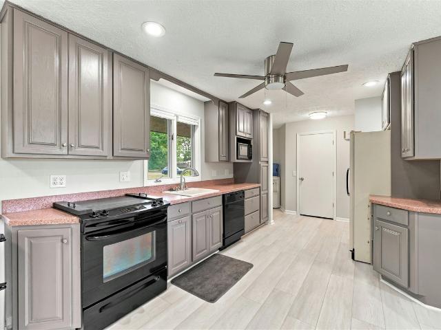 10226 Tomkinson Drive
