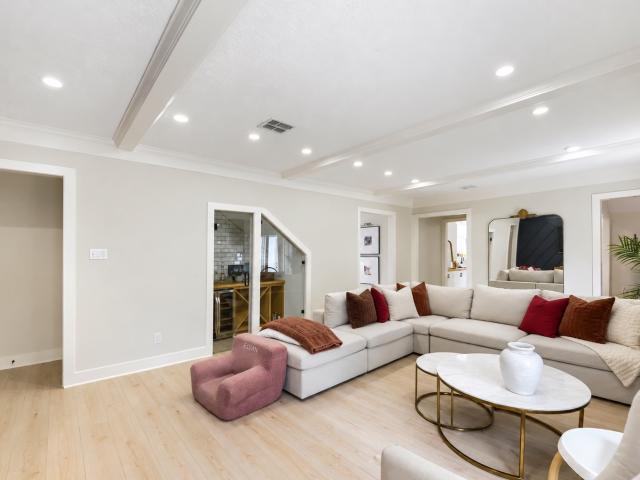 1022 Crossroads Drive