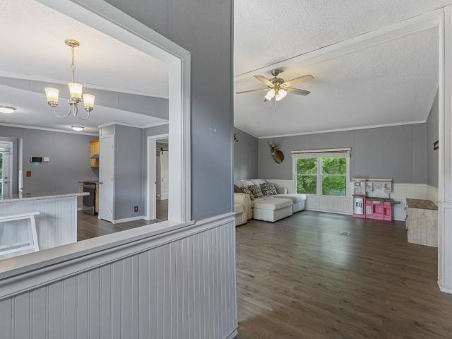1022 Dogwood Ln