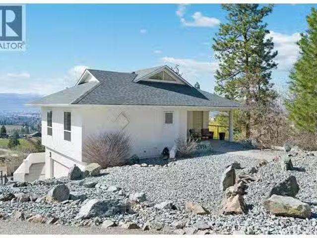 1022 James Hockey Place, Kelowna, BC, V1X 7L2 house for sale.