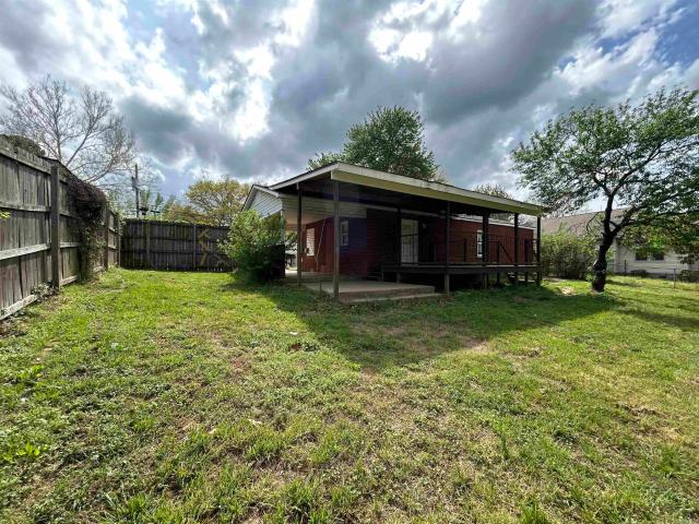 1022 Sulphur Springs