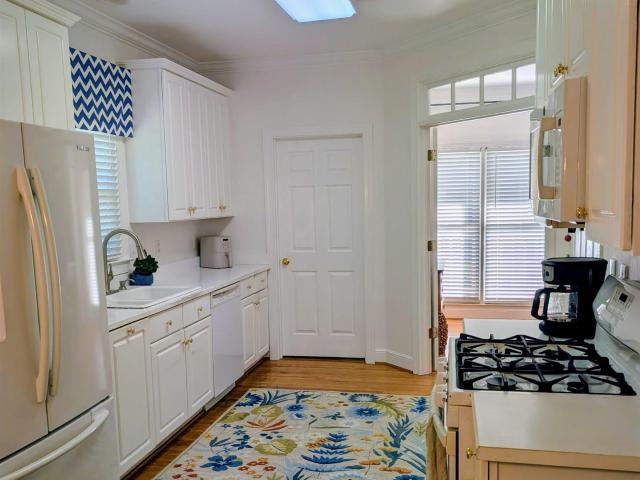 1022 Saddle Creek Parkway