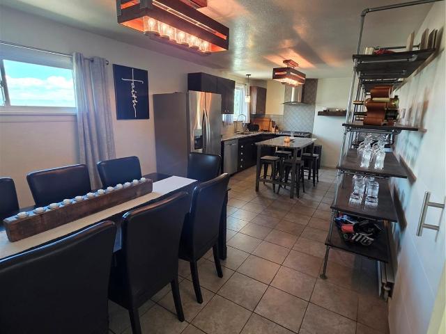 1022 W County Road 6