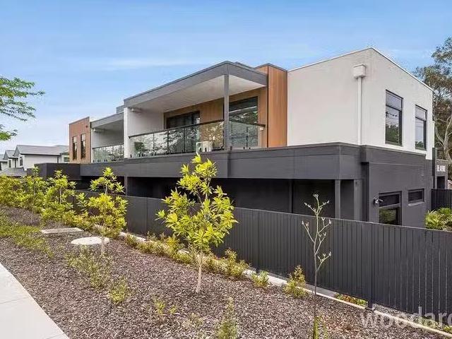102/370 Mitcham Road, Mitcham, VIC 3132