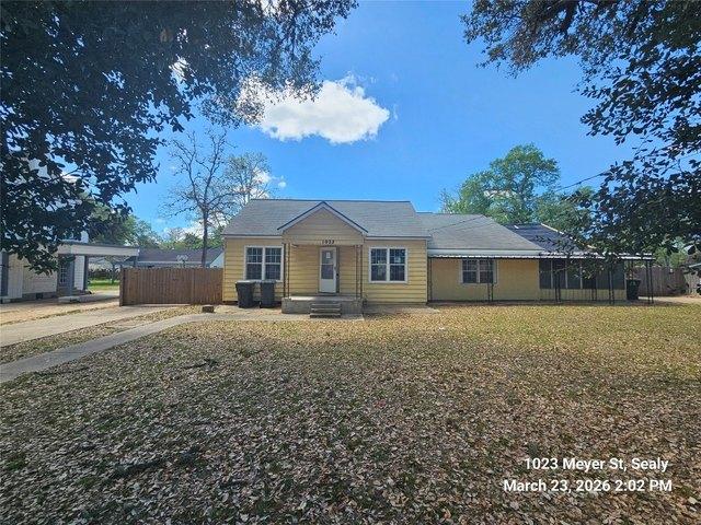 1023 Meyer St, Sealy, TX 77474